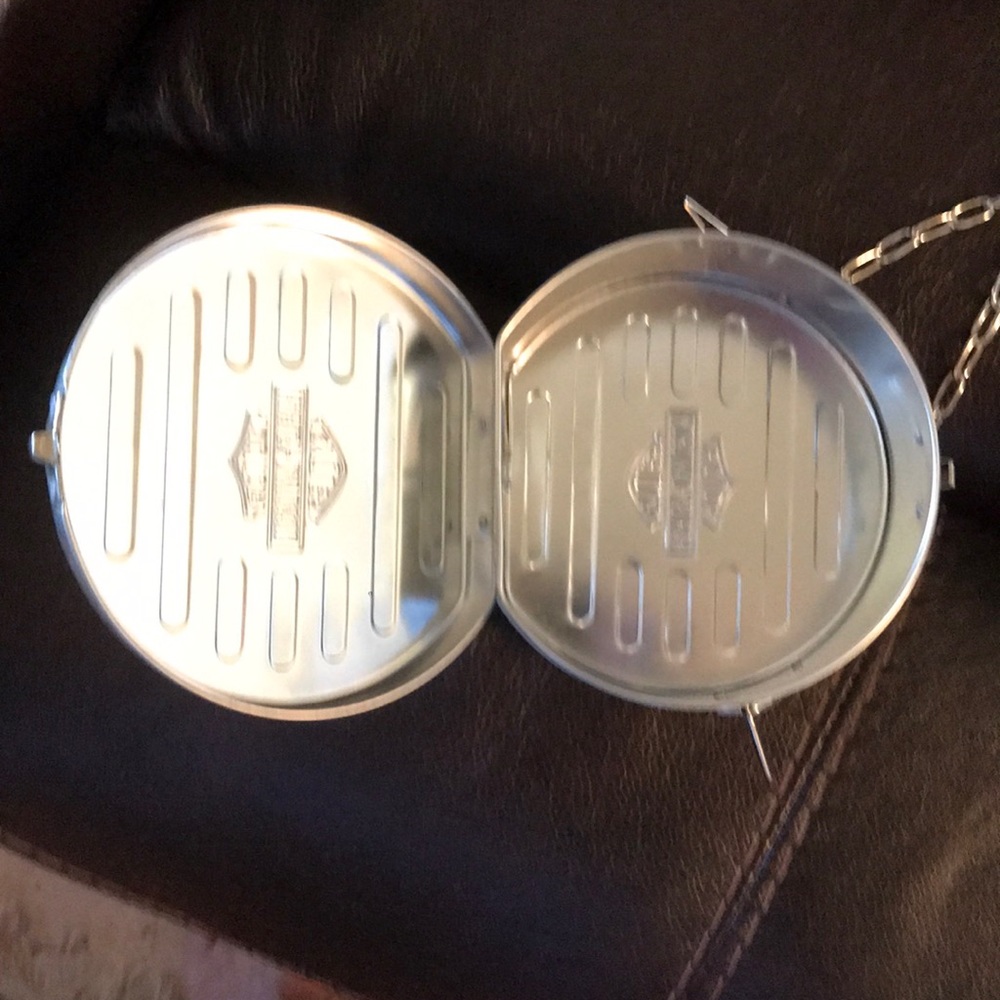 Metal vintage Harley Davidson purse - Picture 4 of 4